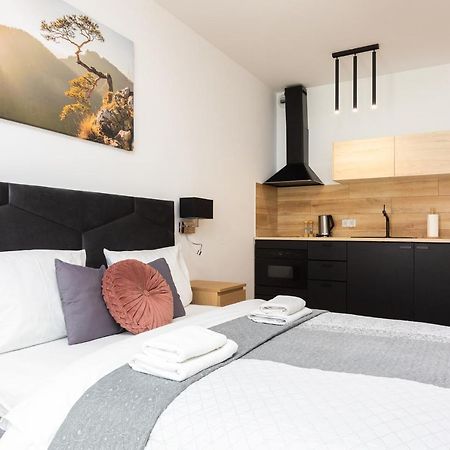 Old Town Rajska Street Apartment คราคูฟ ภายนอก รูปภาพ